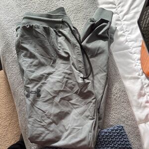 Under Armour Men's Light Gray Joggers